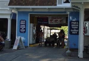 Picture of Park Drive Thru At Put-in-Bay