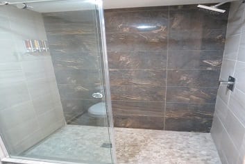 Photo of Put-in-Bay Resort Courtyard Rooms shower